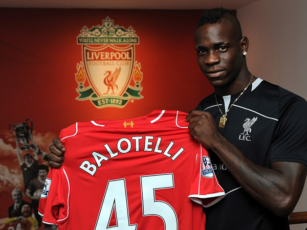 Wah, Liverpool Jual Jersey Balotelli Seharga Hampir Rp, 1 Milyar!